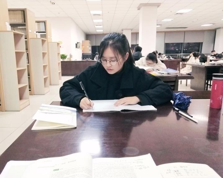 时政播报最新动态及论述摘要